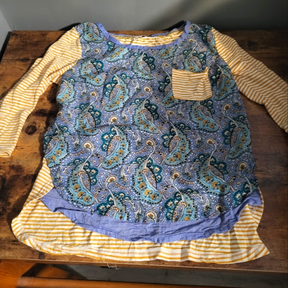 Patterned tee shirt